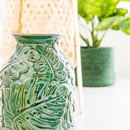 شقة Cozy 2 Bedroom In Nueva Andalucia ماربيا